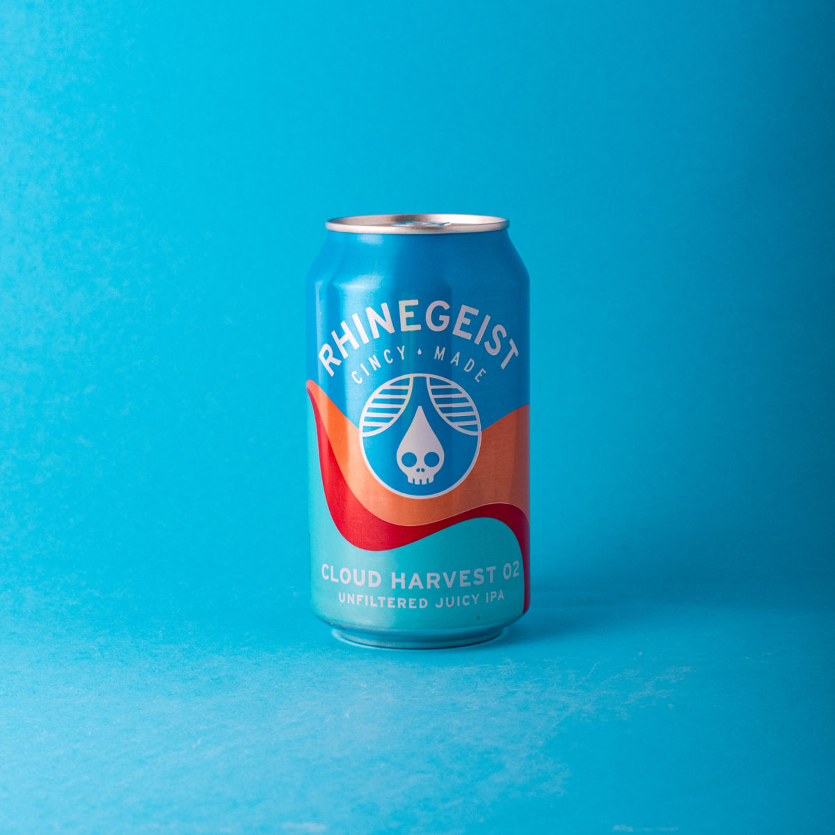 beer can on blue background